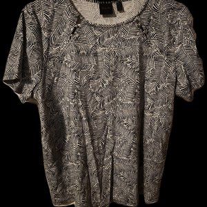 Rafaella Studio Womens Plus SZ 1X Black and White Tropical Print Knit Top